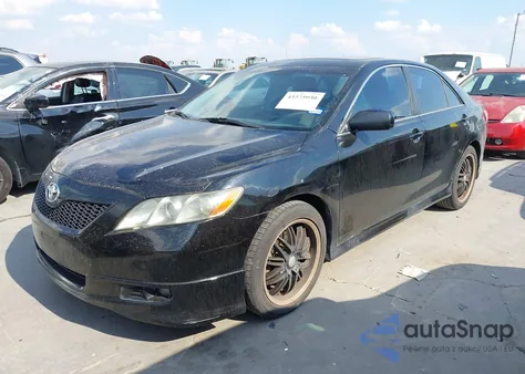 2007 Toyota Camry Se z USA, uszkodzony, nr VIN 4T1BE46K57U192055